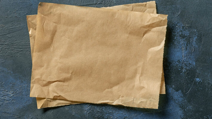 Backpapier mit welches verwendet wird um Kalk zu entfernen